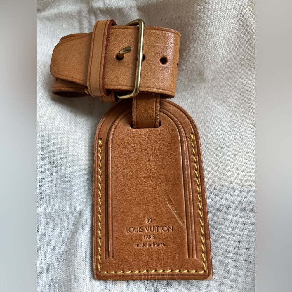 Louis Vuitton 2 piece tag
